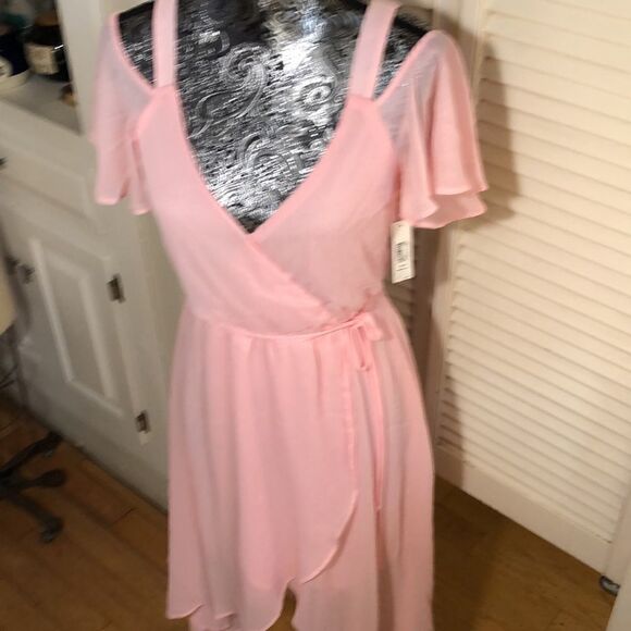 NWT Off Shoulder Hi Lo Chiffon Dress in Perfect Pink - Picture 5 of 13